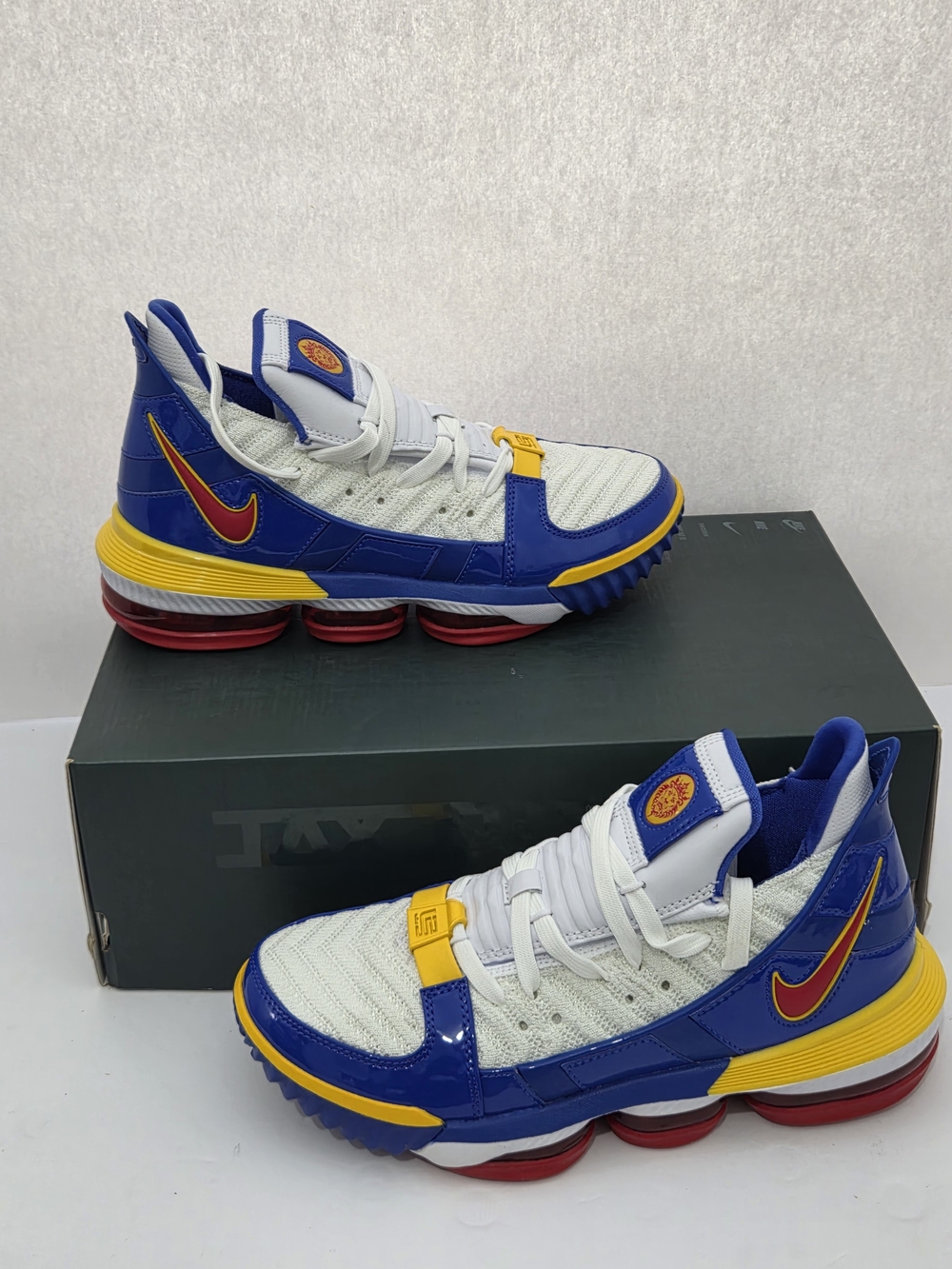 Men's Size 6.5 - Nike LeBron 16 SuperBron CD2451 100